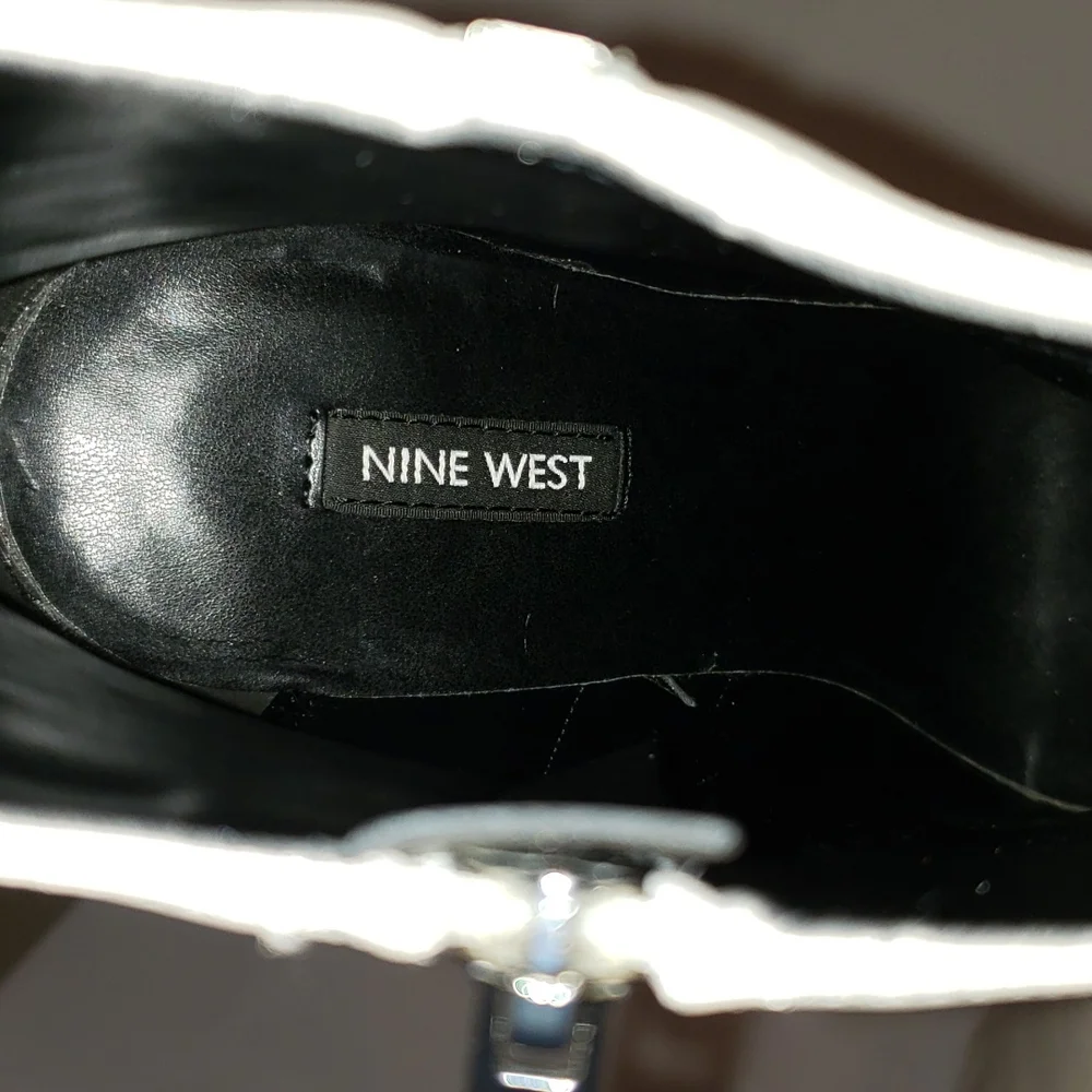 Nine West ankle boots/booties size 9.  Excellent pre owned condition. - Picture 8 of 8